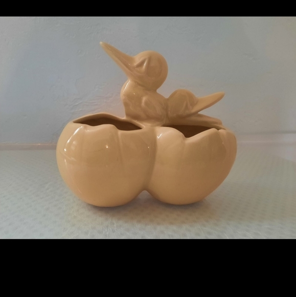 Shawnee Vintage Yellow Birds Planter, MCM Planter, Animal Plant Pot, Cottagecore - Picture 2 of 12